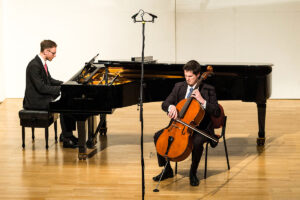 Ihr Violoncellist vor Ort in Celle